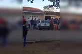 Carro desgovernado invade casa e mata mulher sentada na varanda