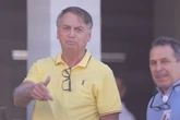 Jair Bolsonaro deixa Solar de Brasília rumo a hospital para exames