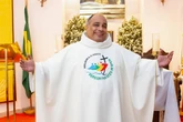 Padre Omar Raposo recebe alta após acidente grave na Venezuela