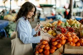 Médica indica 4 frutas poderosas para proteger o pulmão; veja