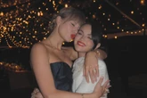 Selena Gomez mostra bastidores do casamento ao lado de Taylor Swift