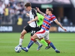 Corinthians empata no fim e evita derrota para o Fortaleza em casa