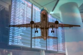 Qual a diferença entre escala e conexão e o que muda na sua viagem?