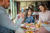 10 restaurantes no DF para celebrar o Dia das Mães com toda a família