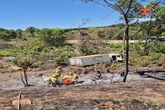 Colisão na BR-080 mata motoclista e faz caminhão tombar em ribanceira