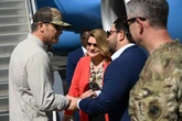 Chefe do Pentágono vai a Porto Rico em meio a pressão contra Maduro