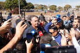 Moraes proibiu Bolsonaro de falar com 191 pessoas, veja lista