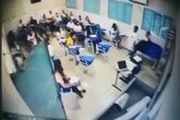 Vídeo: aluno agride professora no rosto dentro da sala de aula