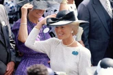 Prima de Elizabeth II que trocou realeza pela música morre aos 92 anos
