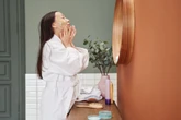 Dia do Autocuidado: 10 passos do skincare coreano para uma pele linda