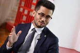 Sem apoio do PT, deputado consegue assinaturas para PEC antiprivilégio