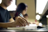 Concurso de redação premiará alunos vencedores com notebook e tablets
