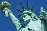 A Estátua da Liberdade está envergonhada (por Gustavo Krause)