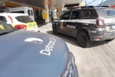 Detran flagra aluno na autoescola quando deveria estar em aula prática e prende 4