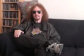 Morre Les Binks, ex-baterista do Judas Priest, aos 73 anos