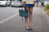 Deles para elas: 4 itens de moda feminina que começaram masculinos