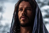 Diabo no Carnaval, José Loreto vive Jesus em Paixão de Cristo
