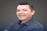 Delegado da PCGO morre aos 50 anos enquanto jogava beach tennis