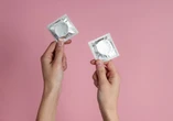 Camisinha retardante funciona mesmo? Médico explica
