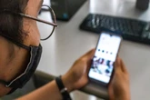 Quem procura, acha: veja ranking dos signos que mais stalkeiam