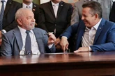 Governador de MT pede que Lula seja humilde: “Trump é meio louco”