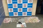 RJ: homens são flagrados e presos com 478 “sacolés” de cocaína.