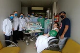 Covid: bebê recebe alta e reencontra mãe após 32 dias separadas em SC