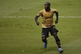 Seedorf reclama de falta de representação negra no futebol europeu