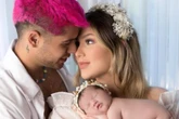 Com menos de um mês, filha de Virgínia e Zé Felipe usa roupa de grife