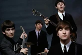 Disney+ lança documentário dos Beatles dirigido por Peter Jackson
