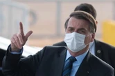 Bolsonaro volta a perder a linha com jornalistas: “Nasçam de novo”