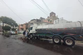 Com risco de saques, caminhões-pipa rodam com escolta policial no RS