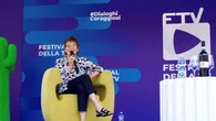 Serena Dandini: “I diritti non cadono dal cielo, vanno difesi ogni giorno”