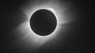 L’eclissi solare del millennio: sei minuti di buio. Ecco quando sarà e come vederla