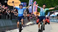 Giro, tripletta italiana in Trentino: vince Scaroni. Del Toro va in crisi ma salva la maglia rosa