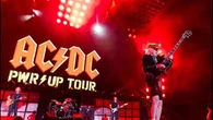 Ac\Dc, tra piadine rock e “tre spritz a 13 euro” i veri eroi sono loro: i 70mila fan di Imola