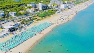 Vacanze brevi per i politici: si riparte dopo Ferragosto, dal Meeting di Cl alle feste dell’Unità