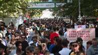 Mare di folla al Salone del Gusto di Torino: le immagini delle lunghe file