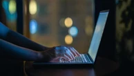 Il digitale cresce più del Pil, ma l’Italia ha un problema serio di competenze sull’IA