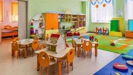 Maestro d’asilo condannato a 7 anni per gli abusi su nove bambine: vizio parziale di mente