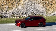 Mazda CX-60, sul MY26 è tutta un’altra musica: migliorate qualità audio e dinamica di guida. Il test