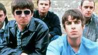 Dopo la reunion, gli Oasis di nuovo primi in classifica in Gran Bretagna con il vinile di ‘Definitely Maybe’