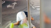 Blocca il traffico a San Benedetto del Tronto, militante di Fn lo picchia. Sindaco: “No a violenza”