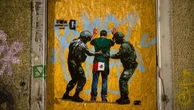 "FIFA Crime Cup 2026", le nuove opere di Laika1954 a Zurigo davanti alla sede della Fifa