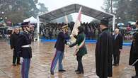 Milano, il primo tricolore davanti l’Arco della pace con gli allievi della scuola Teuliè