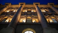 Le Borse di oggi 22 ottobre. Oro sulle montagne russe, Unicredit da record