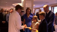 Wimbledon, Sinner con la famiglia reale: regala palline autografate ai principi George e Charlotte