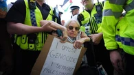Israele - Gaza, le news sulla guerra. Flotilla, nuovo rinvio: partenza da Tunisi posticipata. Arrestati 400 pro-Pal a Londra