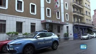 Milano, detenuto in permesso uccide un ex collega in un hotel. La polizia sul luogo del delitto
