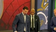 Le magie di Henry e Ibrahimovic nello studio tv: il palleggio è uno spettacolo